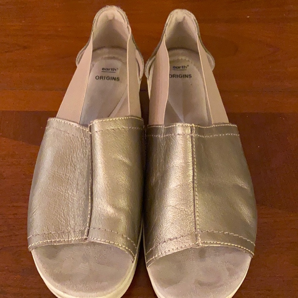Earth sandals